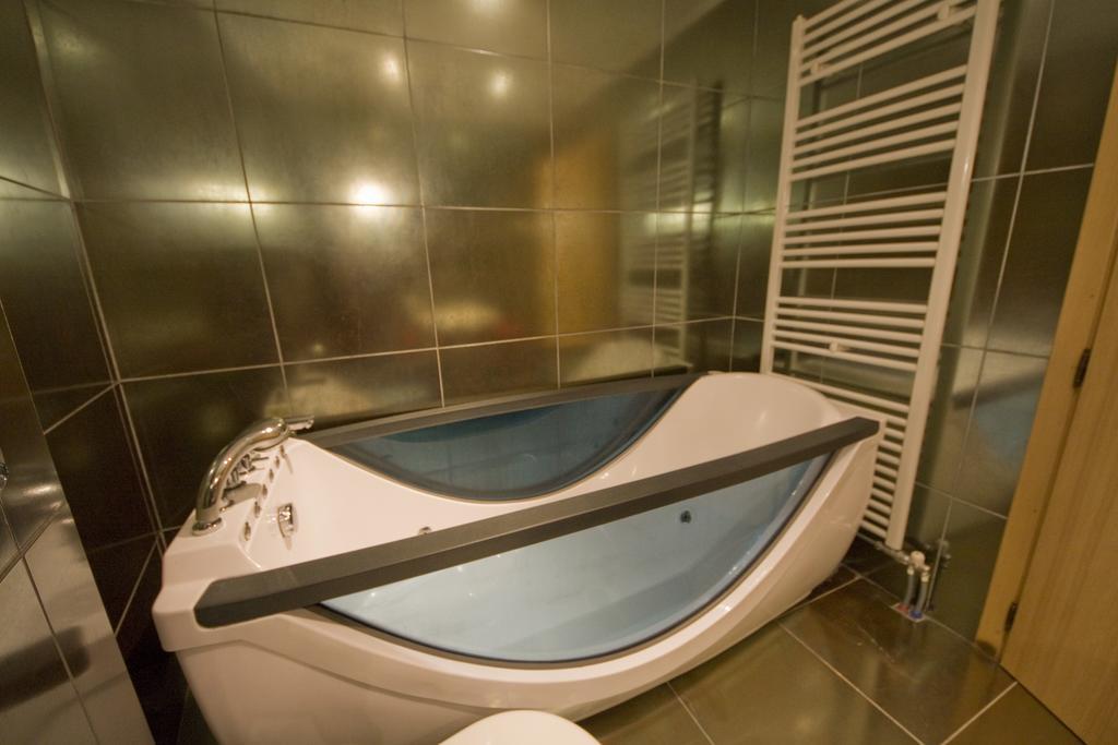 Onar Guesthouse Agios Athanasios  Extérieur photo