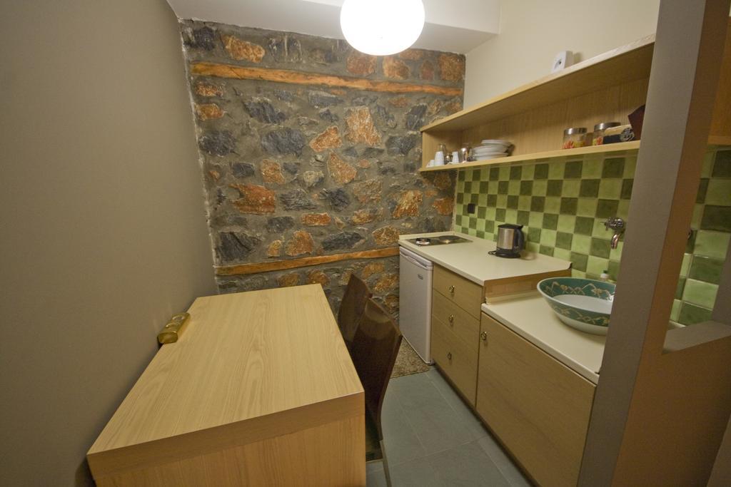 Onar Guesthouse Agios Athanasios  Extérieur photo