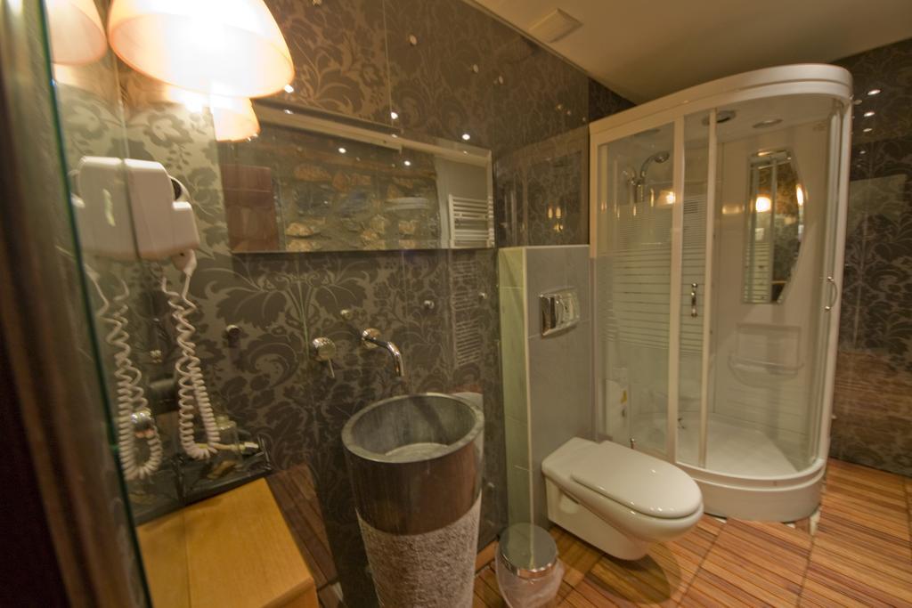Onar Guesthouse Agios Athanasios  Extérieur photo